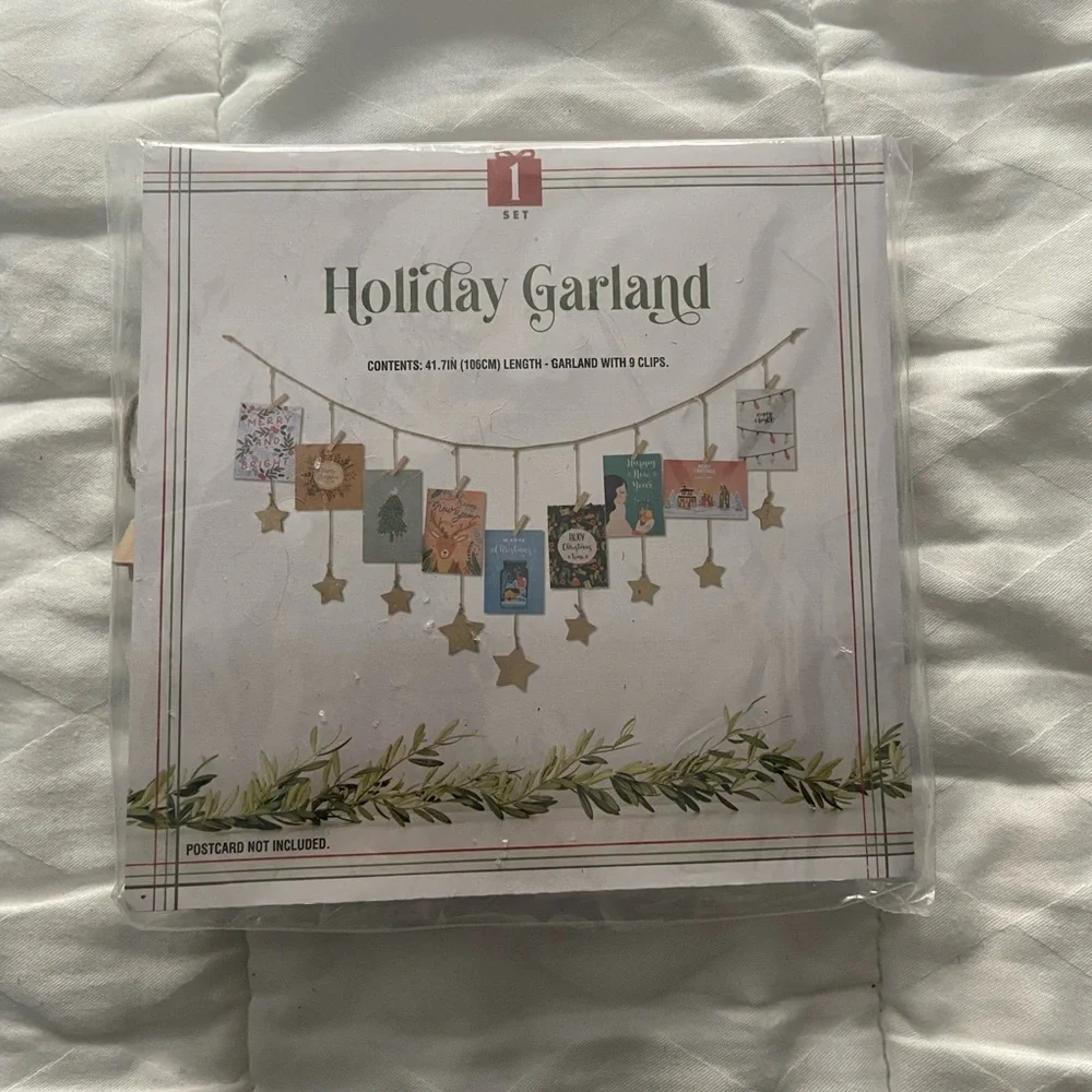 Holiday garland Target card display